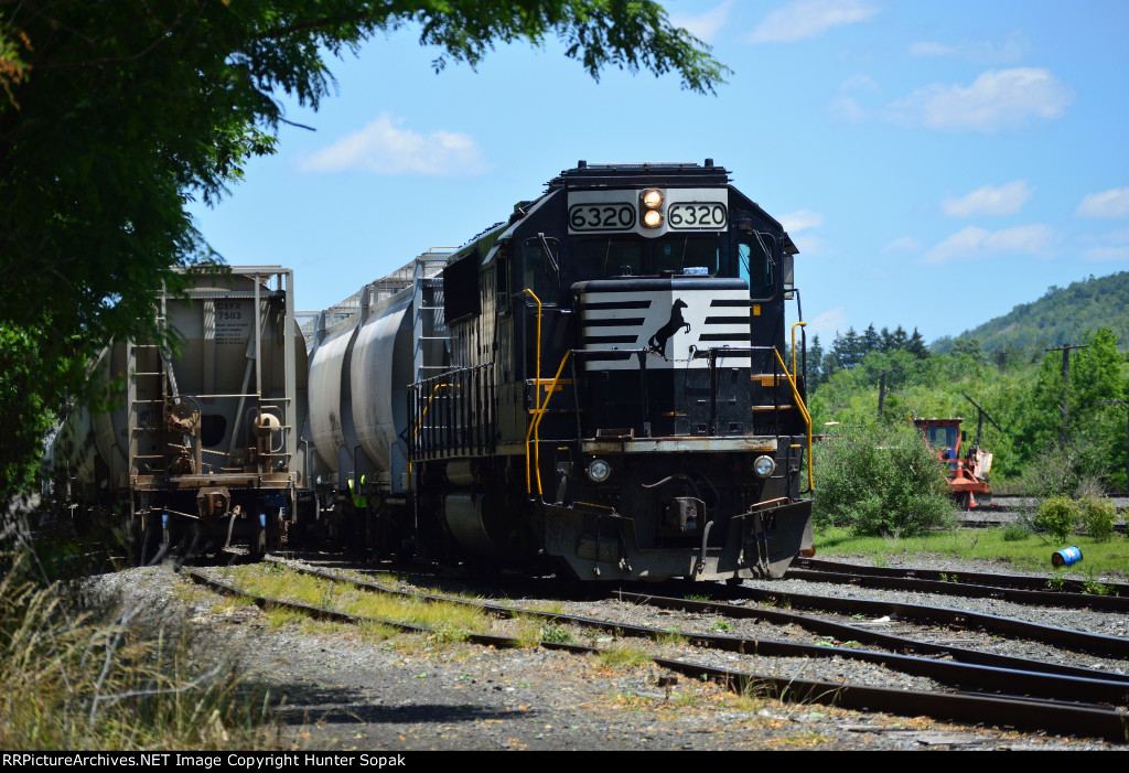 NS 6320 - Palmerton Yard